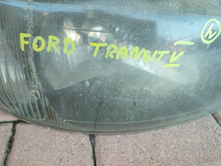 PHARE DROIT AVANT AVANT FORD TRANSIT V