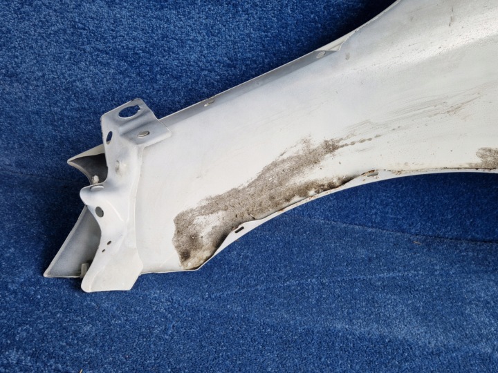 VOLVO XC60 I 08-17 AILE DROIT AVANT AVANT VERS PEINTURE 30762402