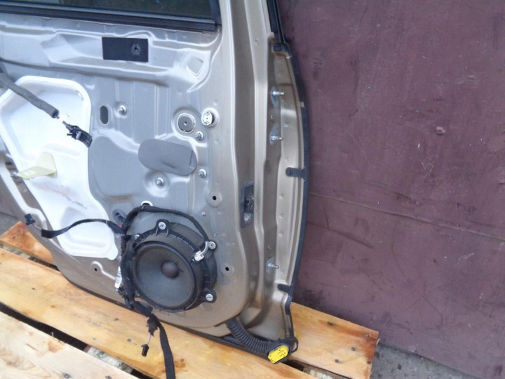 PORTES GAUCHE ARRIÈRE ARRIÈRE AVEC VITRE RENAULT MEGANE 4 IV UNIVERSEL 2016- TEHNP 110UM