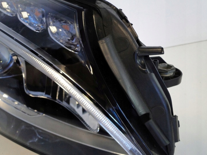 MERCEDES PHARE AVANT DROITE C CLASSE 205 LED HIGH PERFORMANCE A2058201461