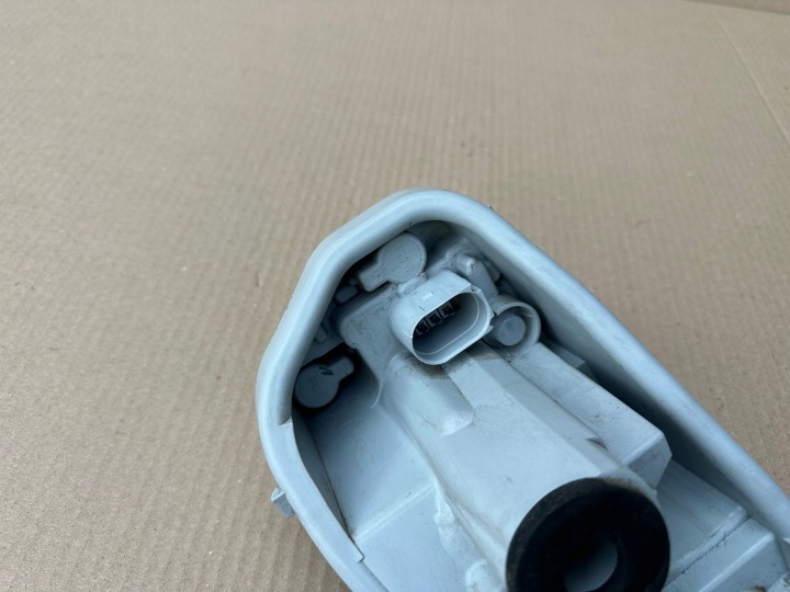 SEAT IBIZA IV 6J DOUILLE D'AMPOULE GAUCHE ARRIÈRE 6J4945257A