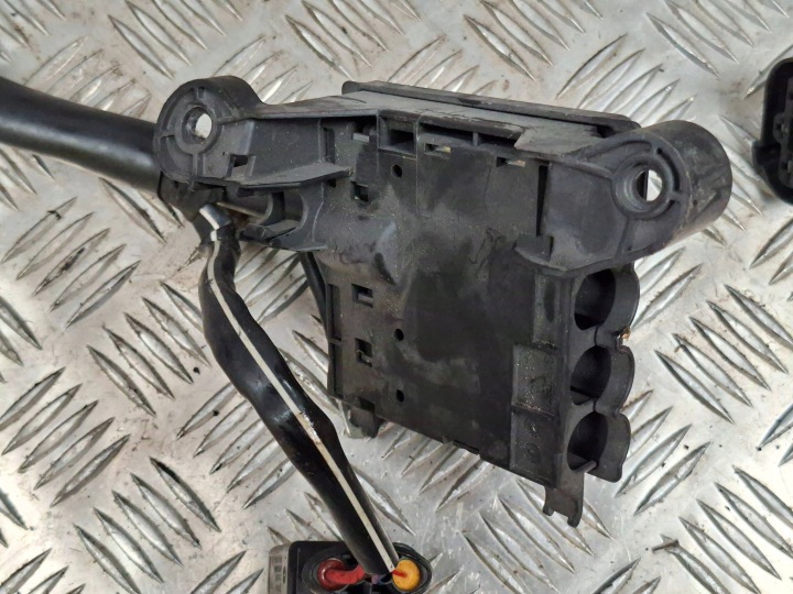 FIL DÉMARREUR AUDI A6 C7 4G0971824R