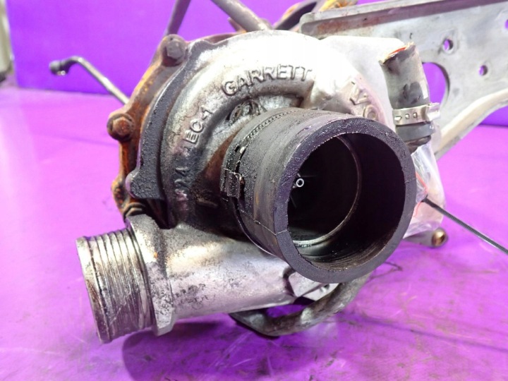 VOLVO S60 I 2,4 D D5244T4 185KM RESTYLAGE TURBINE 30757080