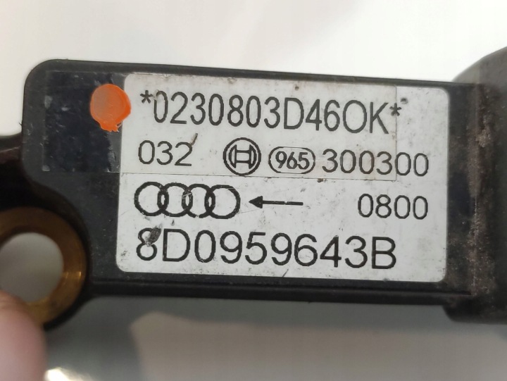 AUDI A4 S4 B5 8D CAPTEUR DE COLLISION AIRBAG 8D0959643B