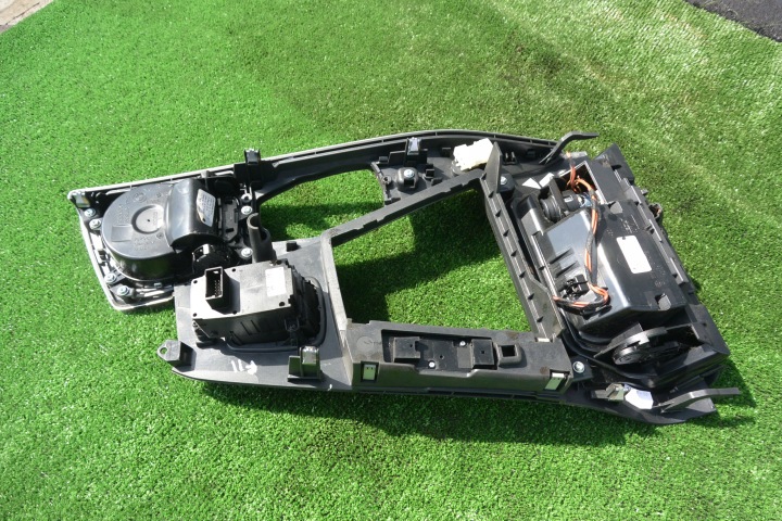 BMW F10 F11 CONSOLE CENTRALE TUNNEL BOÎTE À GANTS 9206663 9171556 BOUTON FREINS MANUEL BMW 5 (F10) 9180199 2.0L DIESEL 135KW 2012
