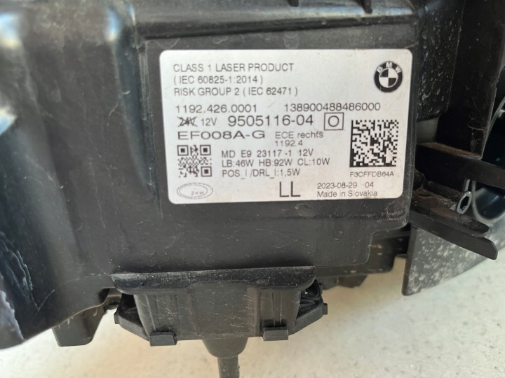 PROJECTEUR BMW M4 440D DROIT