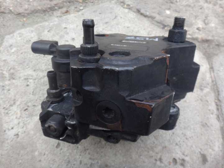 POMPE INJECTION CARBURANTS BMW E60 E61 E65 X3 E83 3.0 D M57