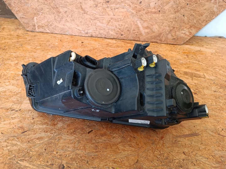 PHARE GAUCHE AVANT EUROPE 57B941015A SKODA KAROQ