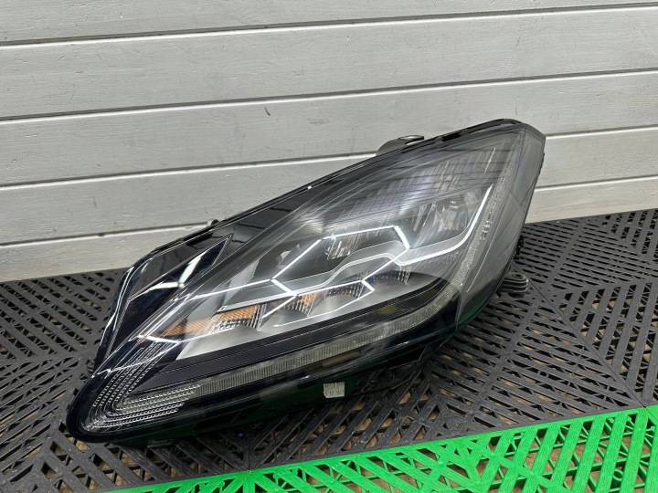 PROJECTEUR JAGUAR E-PACE J9C313W030EC J9C313W029EC