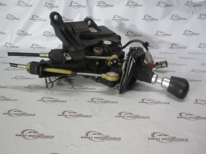 FORD FOCUS III 12R CRIC POMMEAU DE VITESSE VITESSE BV6R-7C453-DAC MANUEL 6 VITESSE