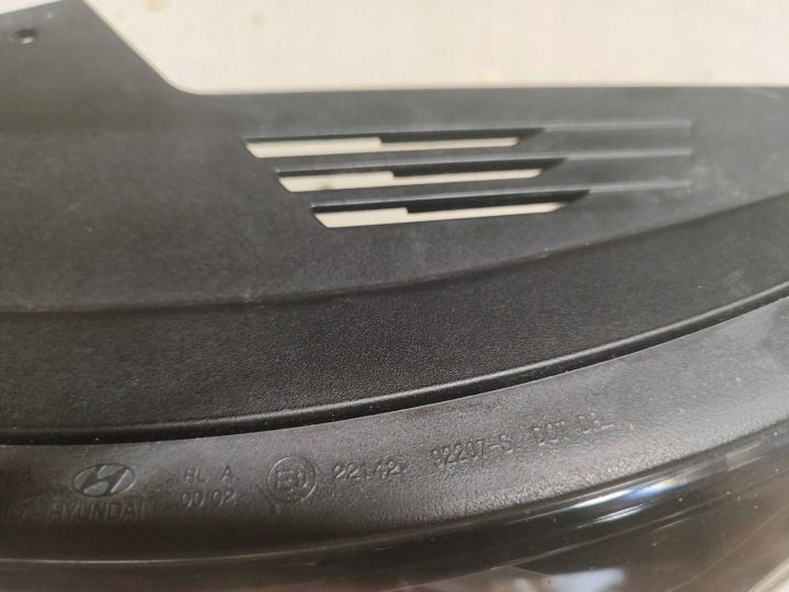 HYUNDAI SANTA FE 2019 AVANT CÔTÉ GAUCHE PHARE LED VERS CONDUITE DIURNE