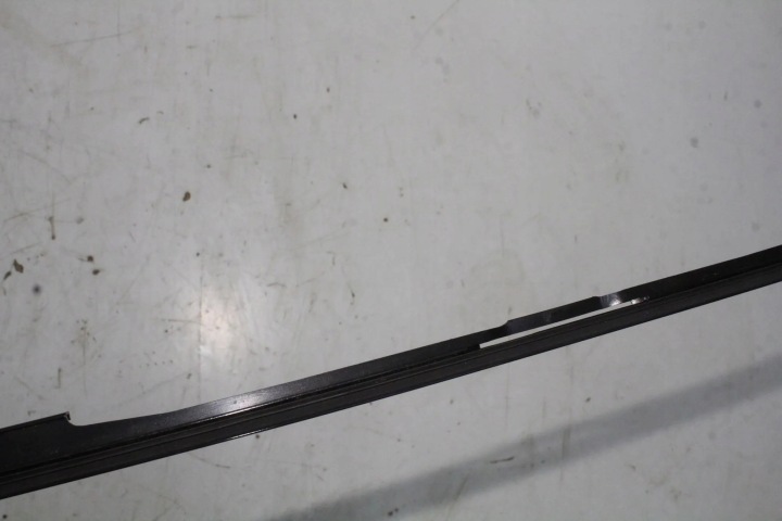 MOULURE TOITS GAUCHE MERCEDES-BENZ C COUPÉ (C205) A2056709700 2.1L DIESEL