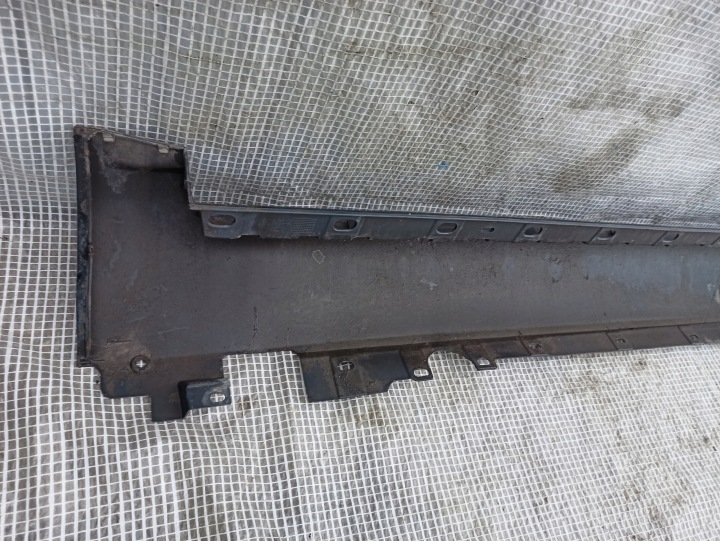 AUDI A8 D3 COURTE MOULURE SEUIL REVÊTEMENT DROITE