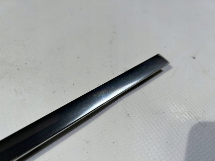 MOULURE VITRES KAROSERYJNEJ ARRIÈRE ARRIÈRE DROITE MASERATI GRANTURISMO 2008-