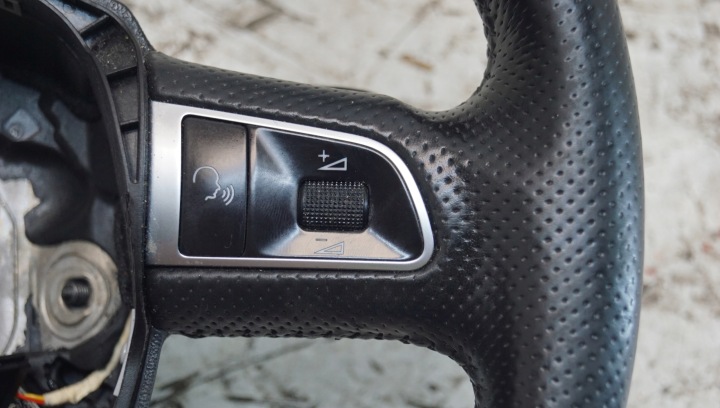VOLANT AUDI A4 B8 S-LINE 8K0419091BC PALETTES