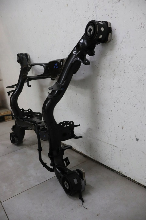 AUDI Q5 8MA505235K 8B3505315C CHÂSSIS CHÂSSIS POUTRE ARRIÈRE ARRIÈRE