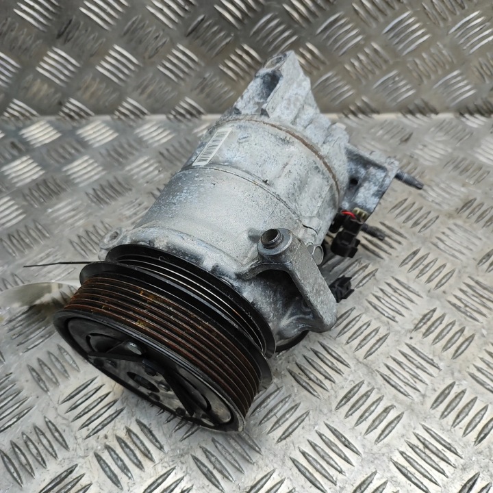 VOLVO V60 II 225, 227 POMPE SYSTÈMES CLIMATISATION 2021 31497908