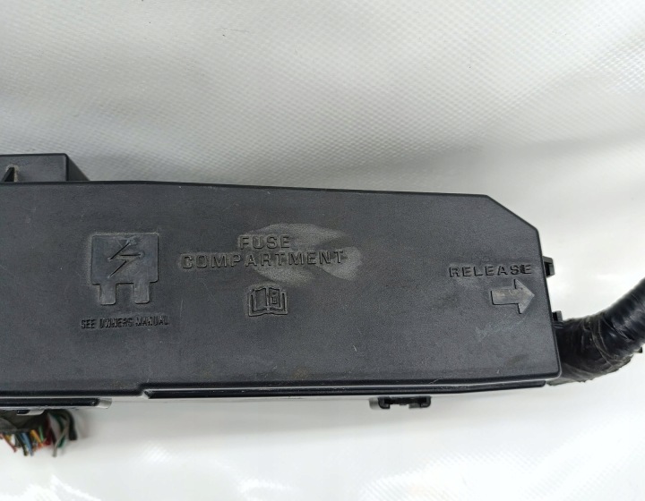 BOÎTE FUSIBLES FORD MAVERICK I