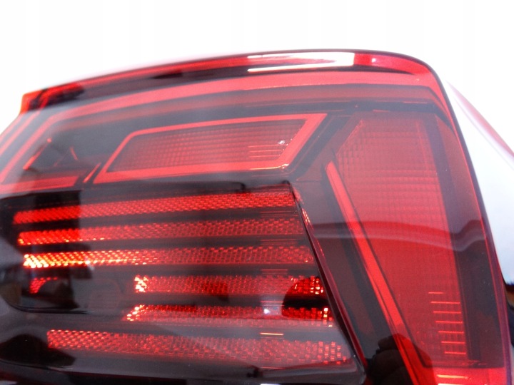 VW POLO VI 2G 2017-2021 PHARE ARRIÈRE DROITE LED 2G0945208B ORIGINALE