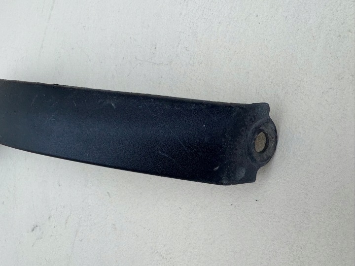TOYOTA YARIS CROSS 20R- MOULURE GARDE-BOUE DROIT AVANT 75601-0D010