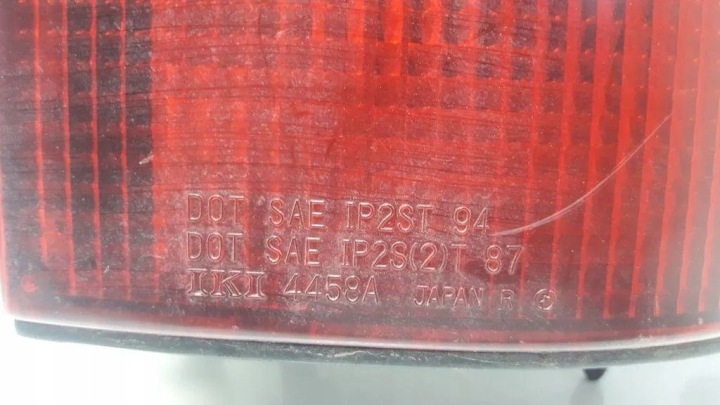 PHARE DROITE ARRIÈRE MAZDA MPV II (LW) 4458A 2.5L DIESEL 1997