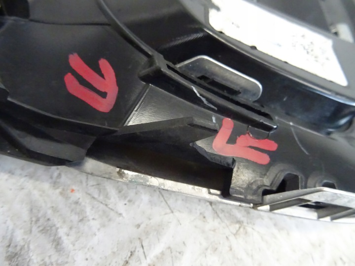 GRILLE PARE-CHOCS AVANT AVANT GAUCHE Q5 II S-LINE LIFT 80A807681M