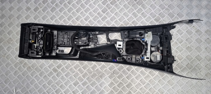 BMW F31 ACCOUDOIR TUNNEL CENTRAL 9235467