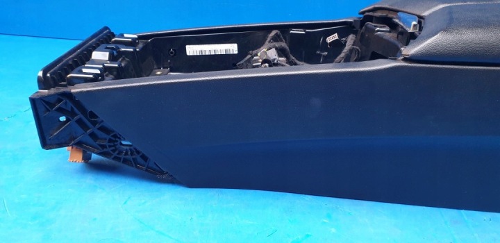 TUNNEL CENTRAL ACCOUDOIR BOÎTE À GANTS 12V MASERATI GHIBLI M157