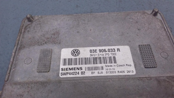 VW POLO 9N IV 1.2B ORDINATEUR CONTRÔLEUR MOTEUR 03E906033R 5WP4422402