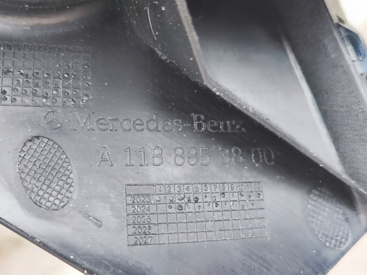 GLISSIÈRE FIXATION PARE-CHOCS DROIT ARRIÈRE ARRIÈRE MERCEDES CLA W118 A118 A1188853800