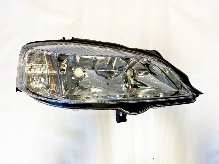 PROJECTEUR FEUX AVANT