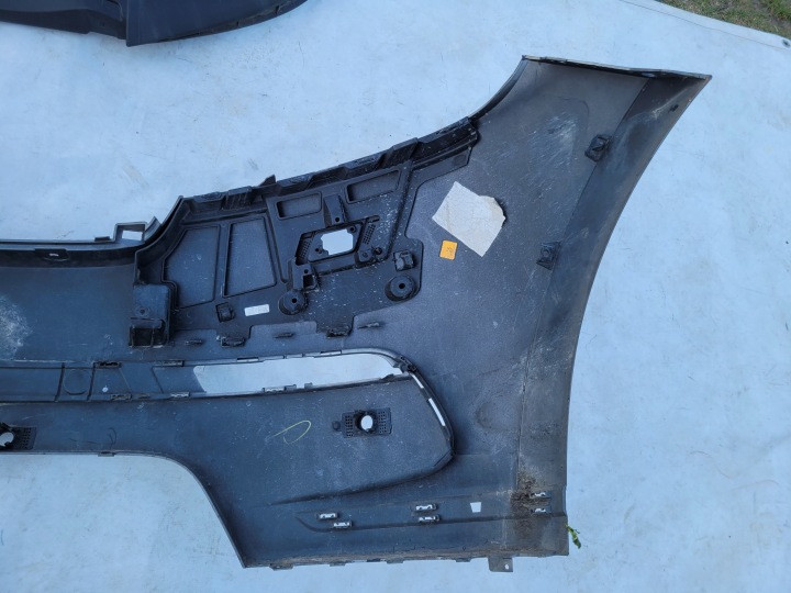 PARE-CHOCS AVANT RANGE ROVER VELAR DYNAMIC J8A217F003