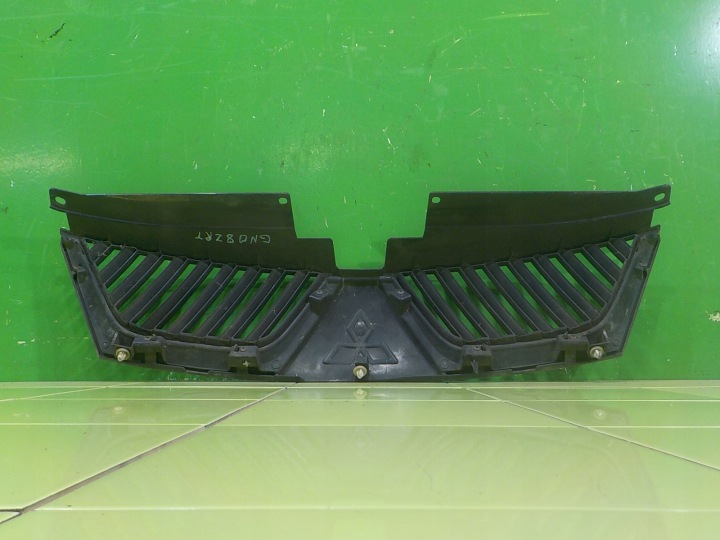 OUTLANDER II 2.0 DID 08R 06-10 5D CALANDRE GRILLE 7450A037ZZ 450A038