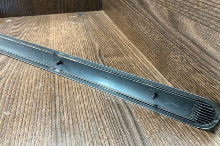 MOULURE ARRIÈRE DROITS PORTES VW CADDY II VARIANT (9K9B) 2K0853535E 1.97L