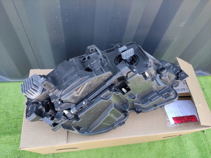 VOLVO S90 V90 16- PHARE GAUCHE AVANT AVANT COMPLET LED
