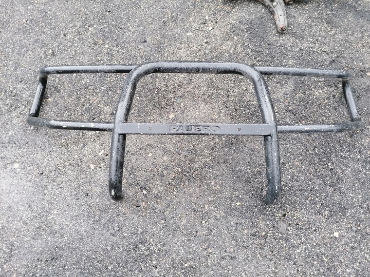 MITSUBISHI PAJERO I 82-91 BULL BAR PARACHOQUE PARTE DELANTERA KANGUR 