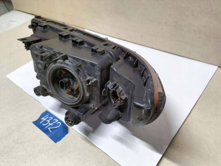 BMW 5 E39 AVANT RESTYLAGE PROJECTEUR GAUCHE (SZCZECIN-GORZOW- POZNAŃ 4372