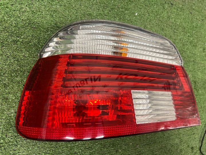 BMW E39 LIFT BERLINE PHARES ARRIÈRE DANS AILE GAUCHE DROITE 6902527 6902528