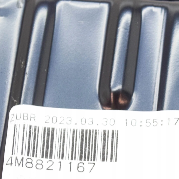 AUDI Q8 4MN POIGNÉE GARDE-BOUE ARRIÈRE GAUCHE 4M8821167