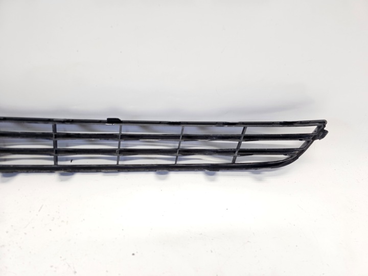 GRILLE CENTRALE PARE-CHOCS AVANT AVANT FORD FIESTA MK7 LIFT VII 2013-2017