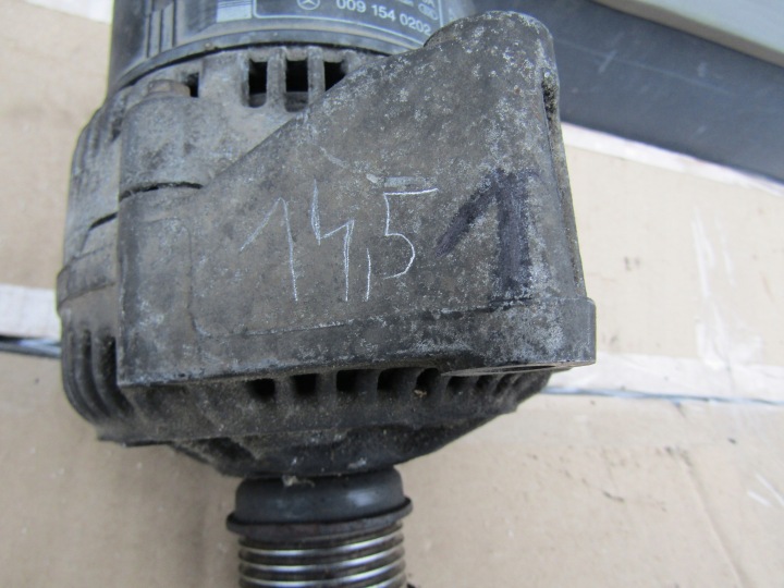 1 MERCEDES W124 DIESEL ESSENCE PO92 W202 W210 ALTERNATEUR 90A