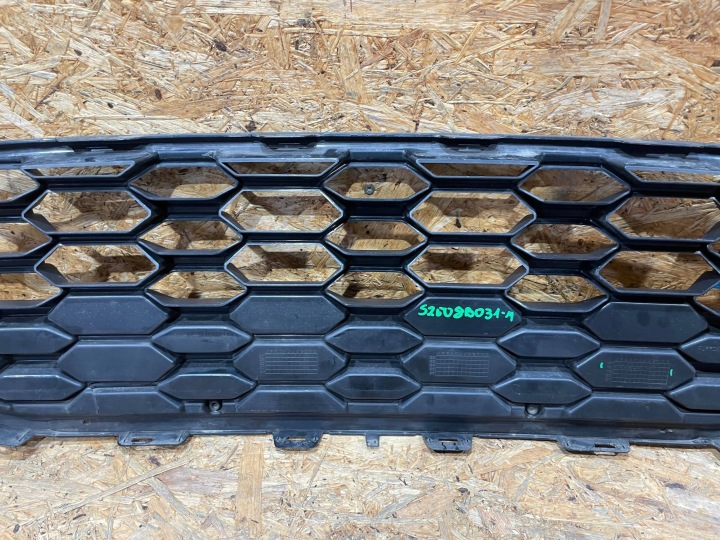 FORD FOCUS MK4 IV 18-21 ST-LINE CALANDRE GRILLE GRILLE CENTRALE PARE-CHOCS AVANT