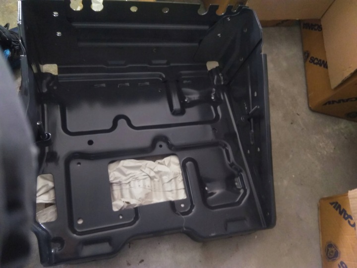 NEUF BOÎTE SUPPORT CHÂSSIS BOÎTE BATTERIE SCANIA