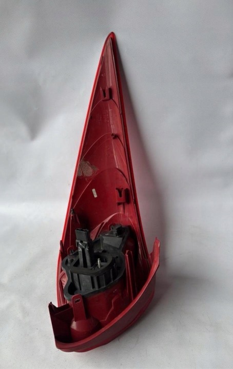 PHARE ARRIÈRE DROITE CÔTÉ PEUGEOT 207 RESTYLAGE (2009 2013) 9680157980