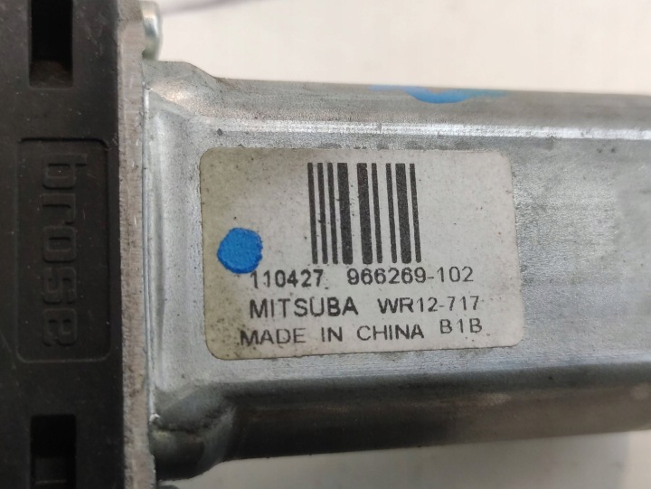 VOLVO S60 14-18 PETIT MOTEUR ÉLÉVATEUR VITRE DROIT AVANT 966269102