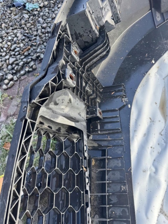 PARE-CHOCS AVANT IVECO DAILY VI 6 14-18