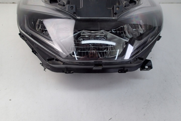 HONDA PCX 125 PHARE PROJECTEUR 22-24R