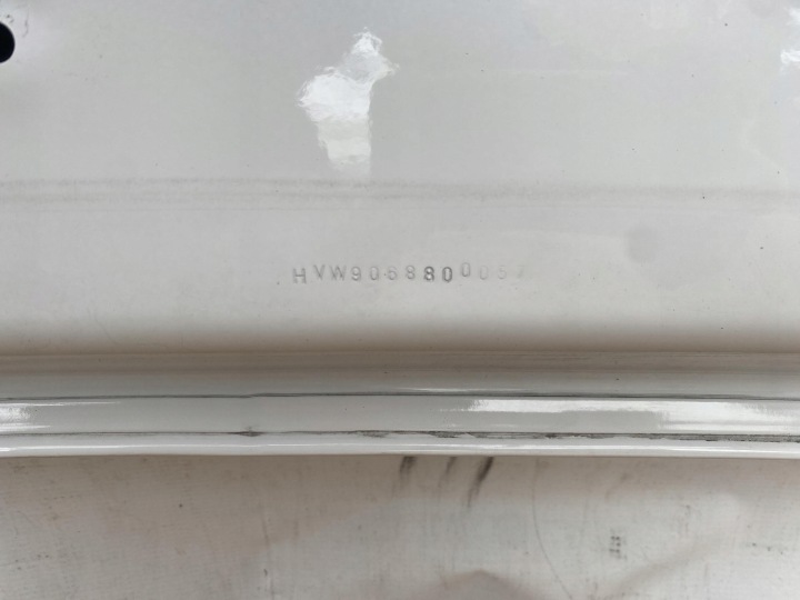 VW CRAFTER 06- CAPOT COUVERCLE MOTEUR BLANCHE DANS OCYNKU ORIGINAL