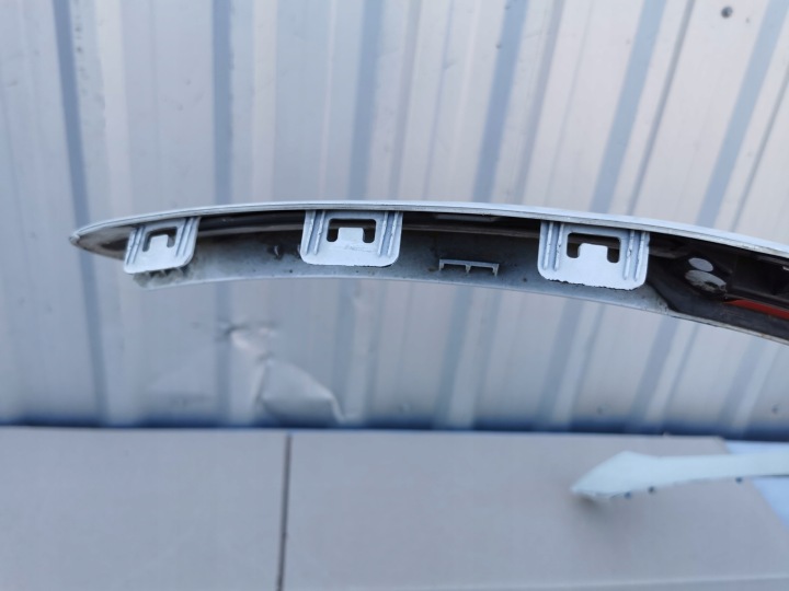 AUDI Q3 8U0 S-LIN E 19’’ MOULURE SUR AILE ARRIÈRE GAUCHE ARRIÈRE 8U0853817C D