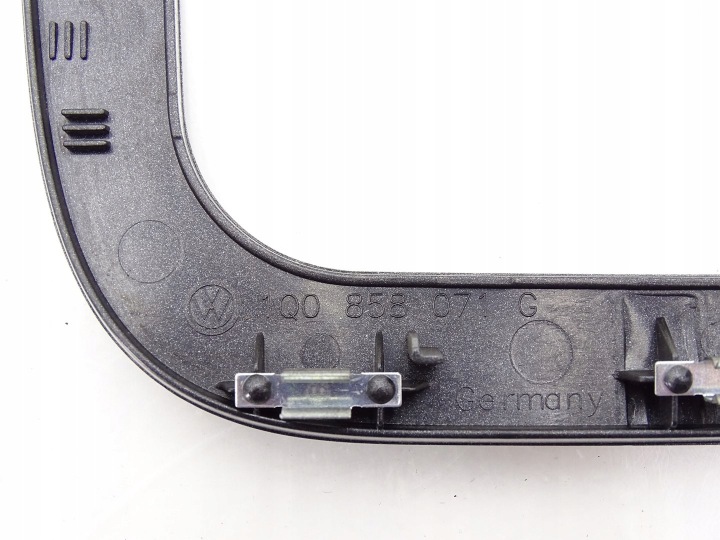CHÂSSIS DÉCOR PROTECTION RADIO NAVIGATION VW SCIROCCO III